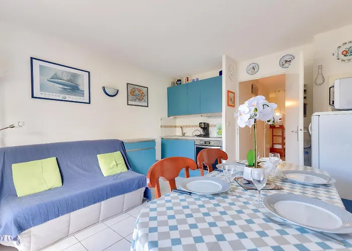 150m De La - Piscine Communautaire * Les Sables-dʼOlonne