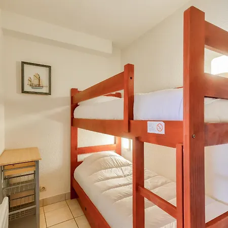 Au Pied Du Sémaphore *