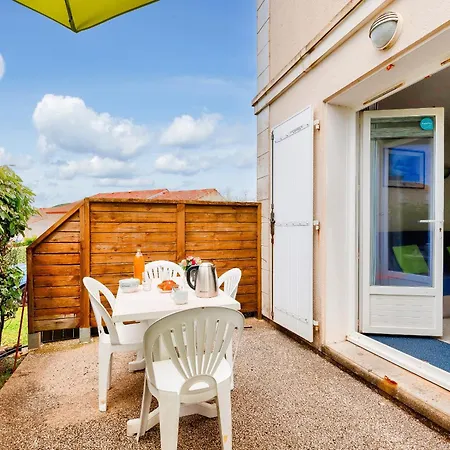 Apartment 150m De La - Piscine Communautaire